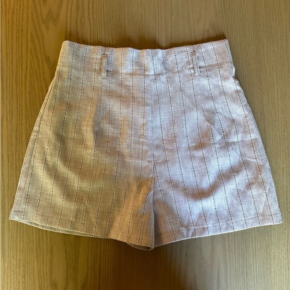 Nasty Gal Linen Blend Tailored Shorts - Picture 3 of 3